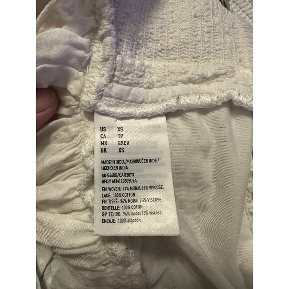 American Eagle Crochet Halter Crop Top White Ruffles XS Romantic Boho Hippie - Picture 4 of 10